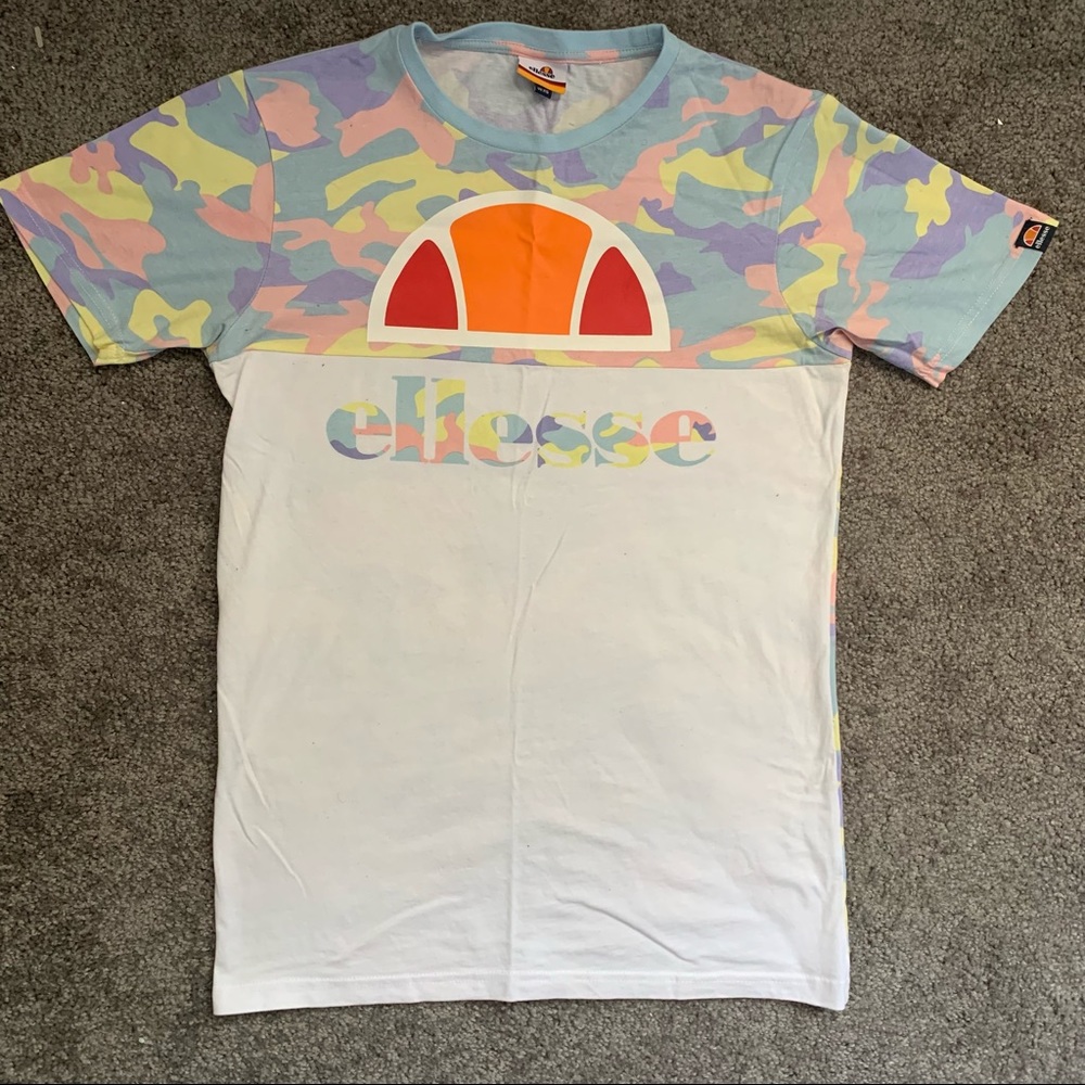 Ellesse Arbatax panel T-shirt in pink XS
